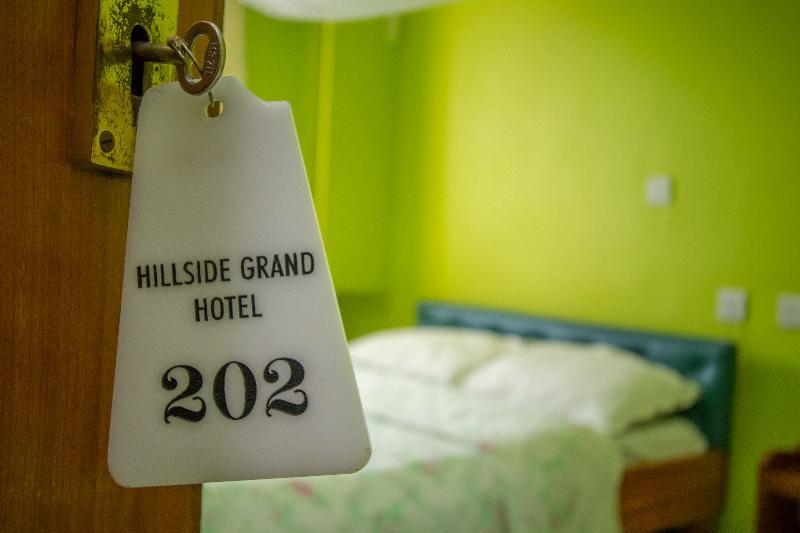 Hillside Grand Hotel Chuka Екстер'єр фото